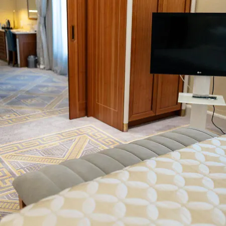 Hotel Atli 4*