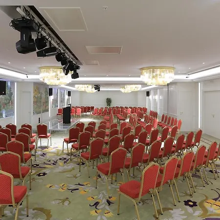 Atli Hotel